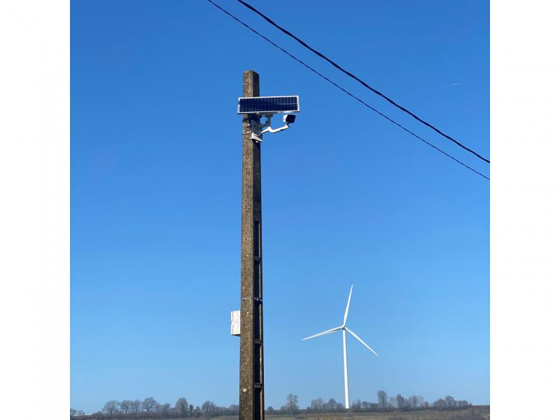 Camera avec alimentation solaire